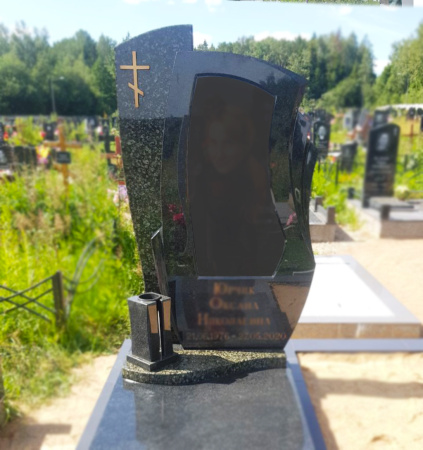 Памятник на могилу женщине W21